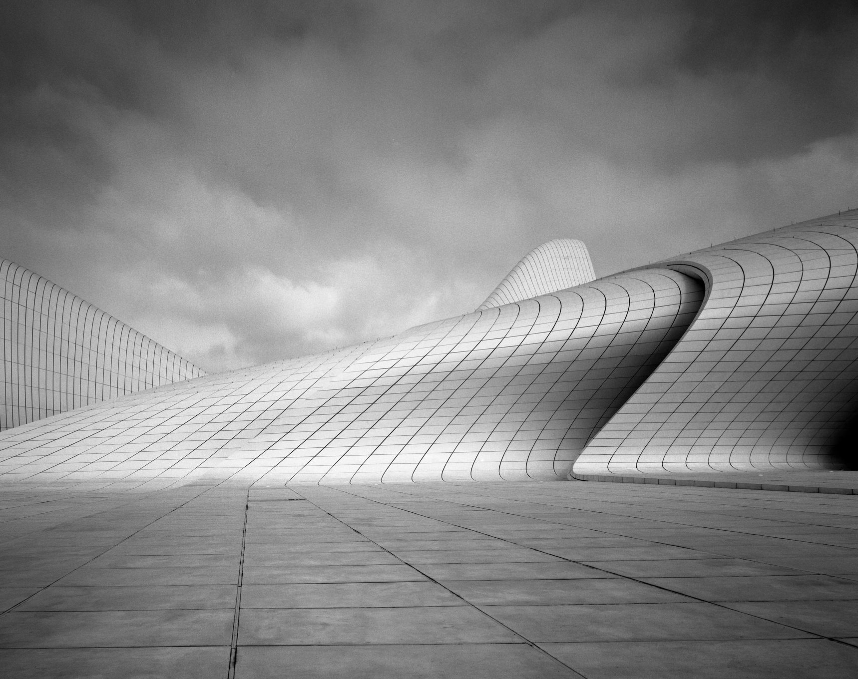© Hélène Binet 'Heydar Aliyev Center, Baku 03' (Architecture by Zaha Hadid) courtesy ammann//gallery