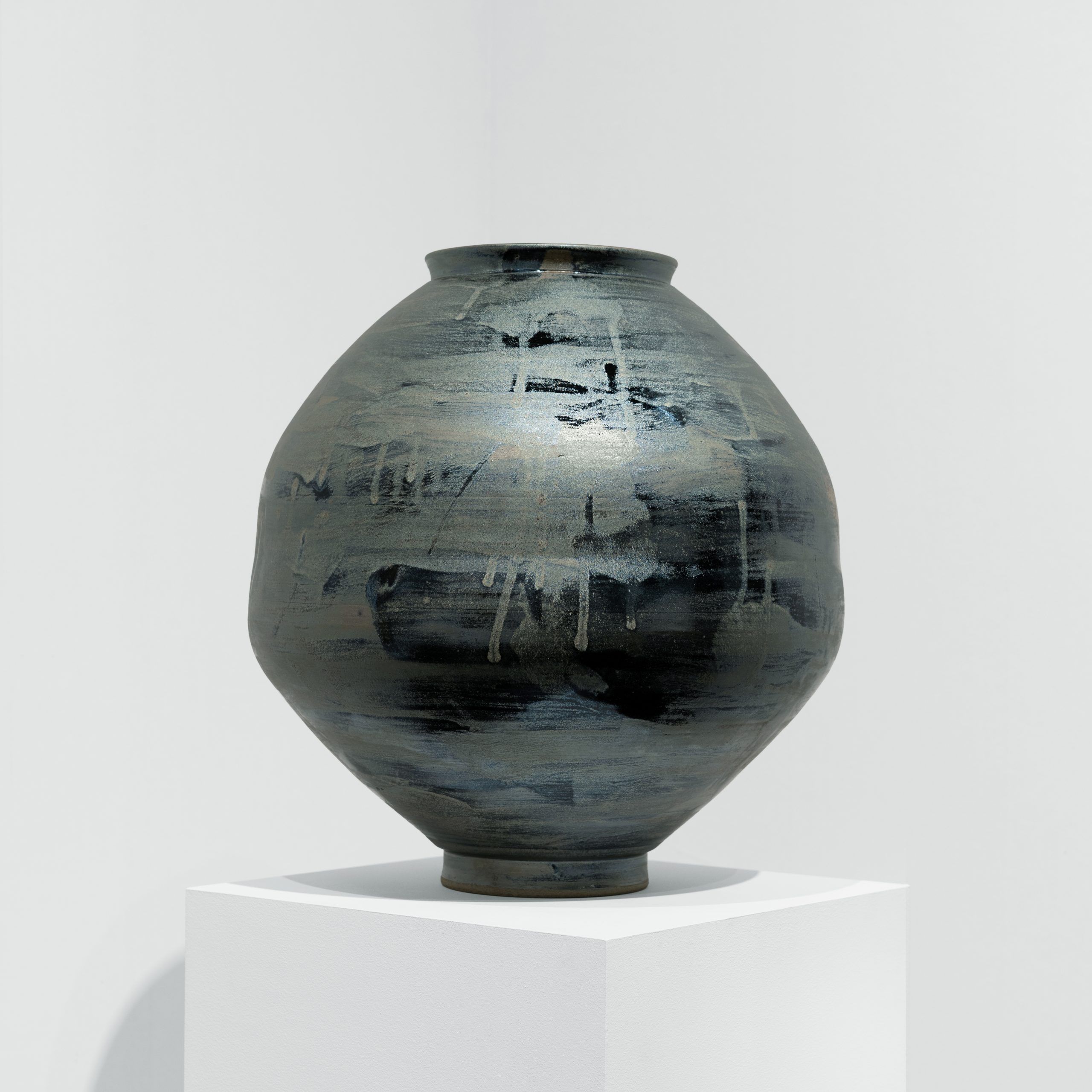 © Kim Syyoung 'Moon Jar 1' courtesy ammann//gallery