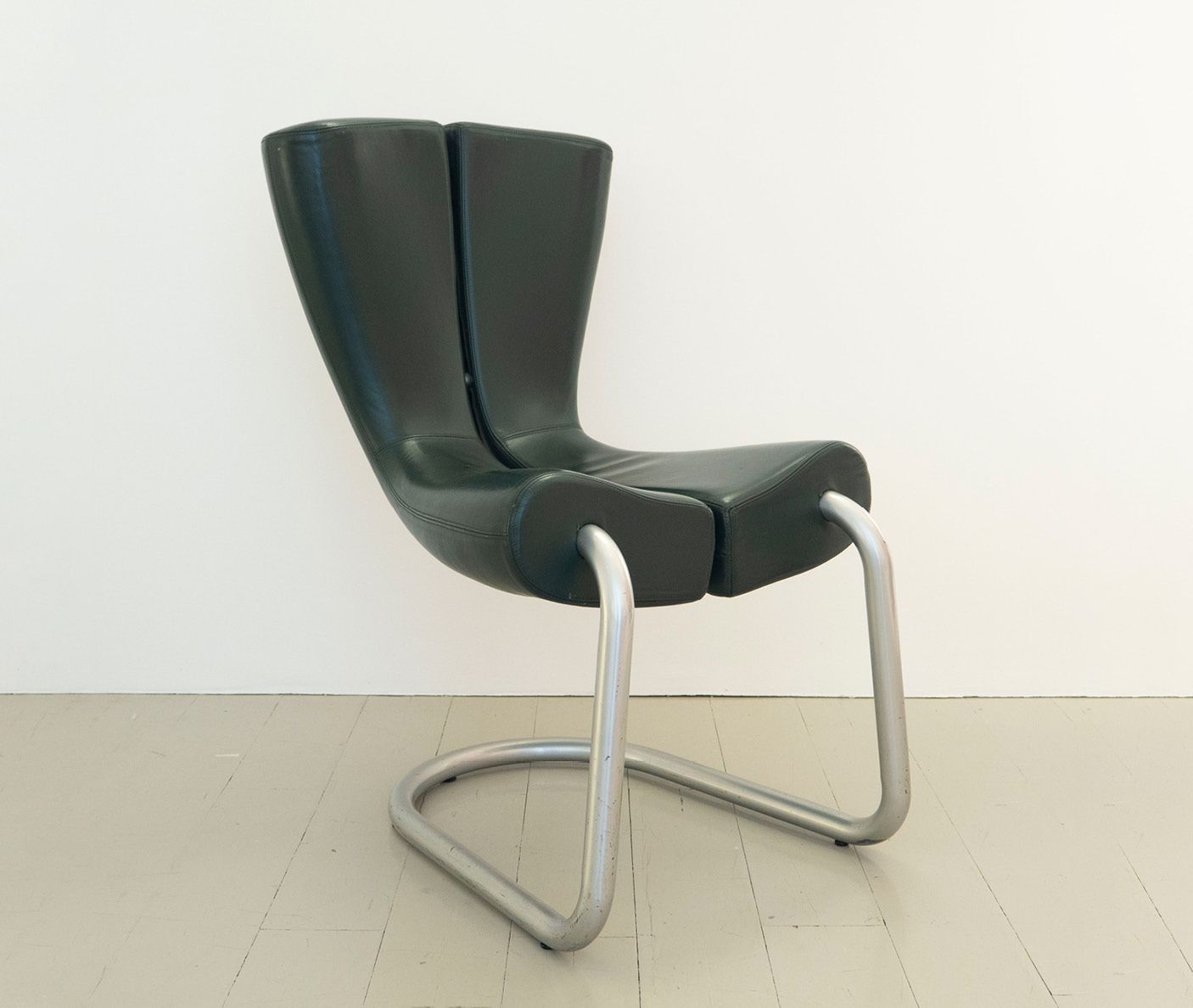 Marc Newson Komed Chair dark green ammann//gallery