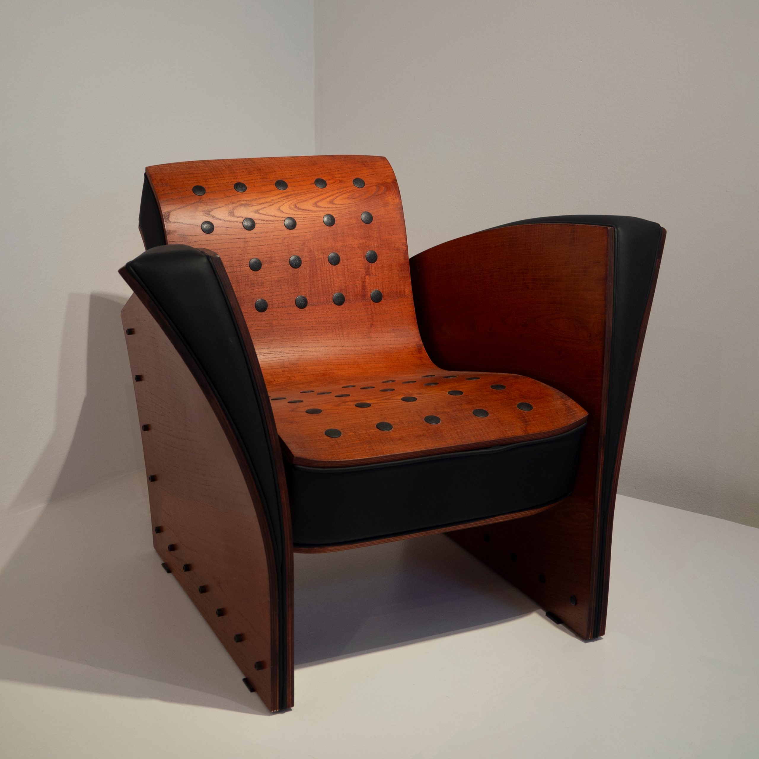 © Ron Arad for Sawaya & Moroni 'Crust Chair' courtesy ammann//gallery