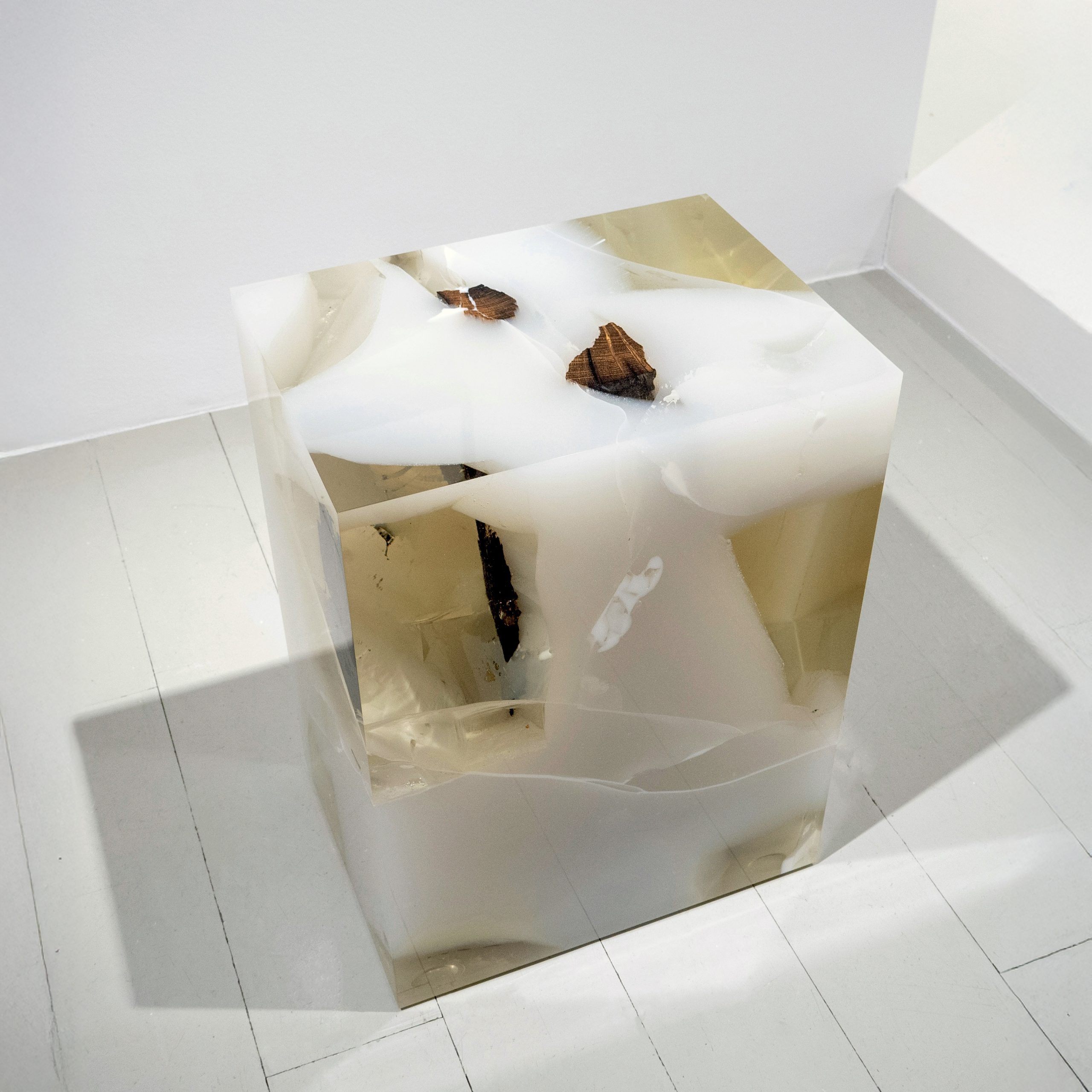 © Studio Nucleo ONYX Stone Fossil 06 courtesy ammann//gallery