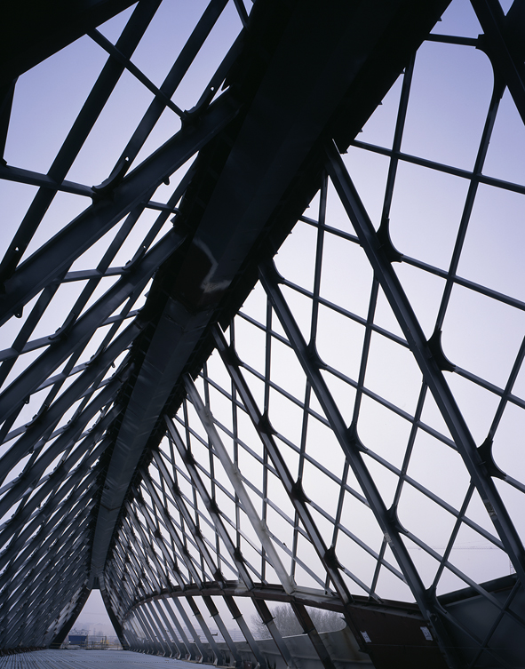 © Hélène Binet 'Zaragoza Bridge Pavilion' (Architecture by Zaha Hadid) courtesy ammann//gallery