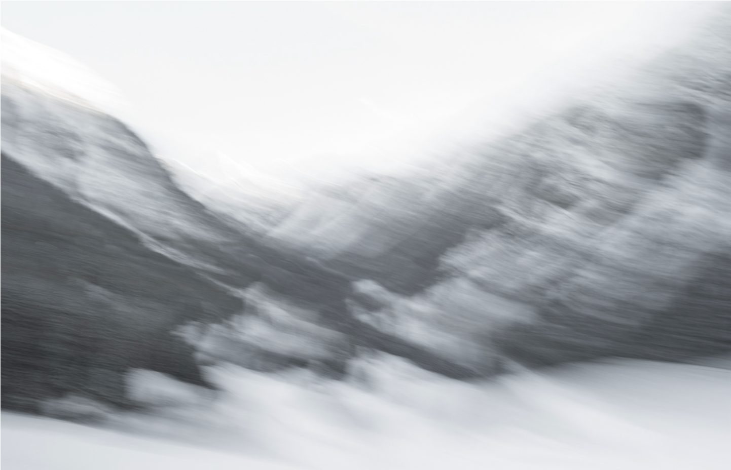 © Rolf Sachs '19.03.2013 - 17:22:44' Camera in Motion courtesy ammann//gallery